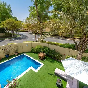 https://alh-vacay-springs-8-the-greens.dubaihotelsoffers.com